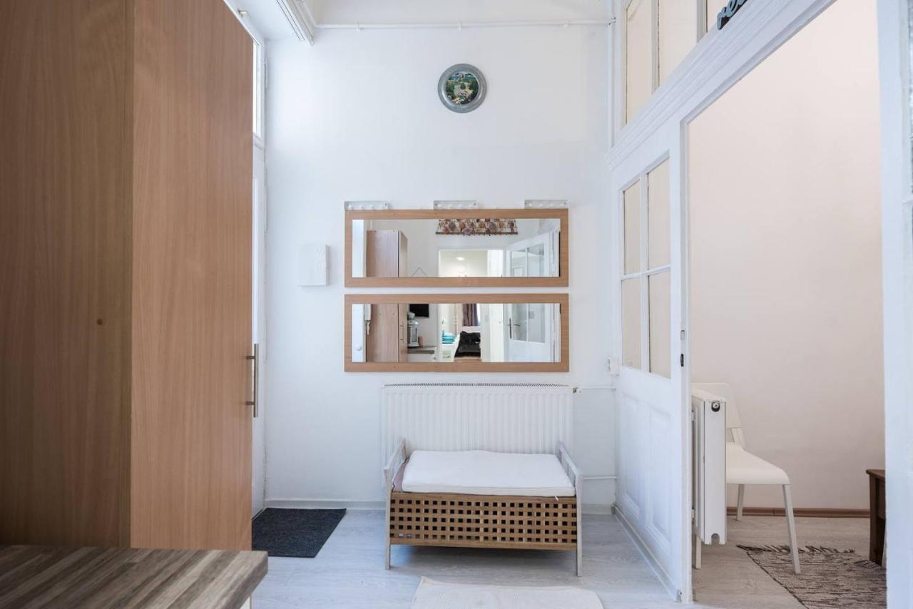 Cosy And Central Apartment With 4 Bedrooms And A/C Budapest Esterno foto