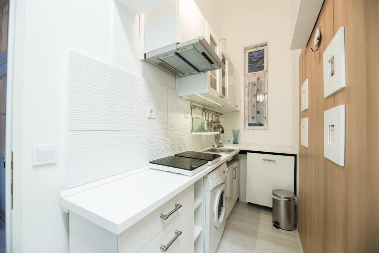 Cosy And Central Apartment With 4 Bedrooms And A/C Budapest Esterno foto