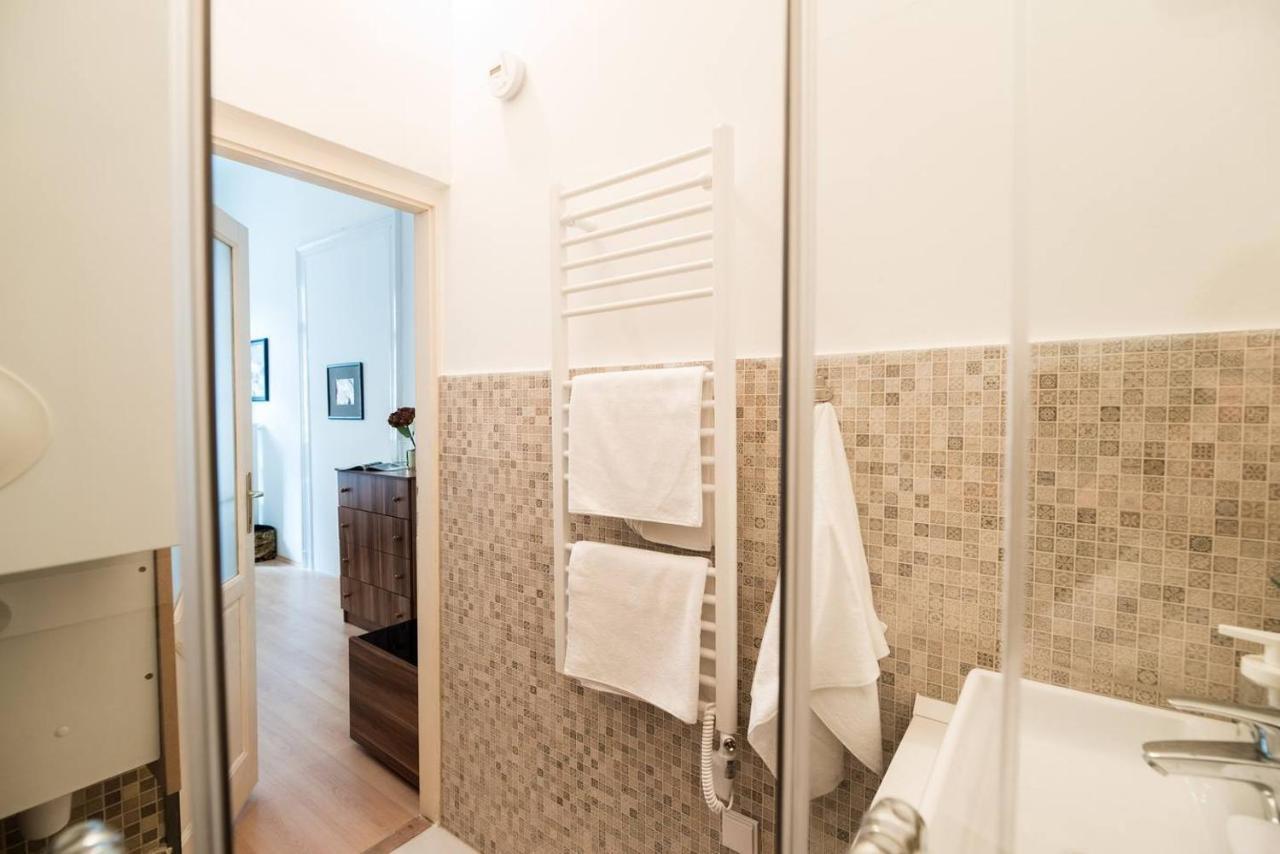 Cosy And Central Apartment With 4 Bedrooms And A/C Budapest Esterno foto