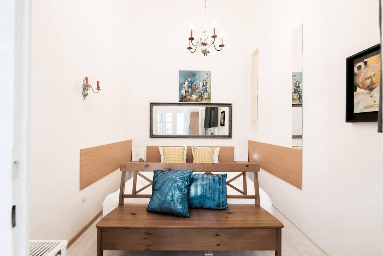 Cosy And Central Apartment With 4 Bedrooms And A/C Budapest Esterno foto