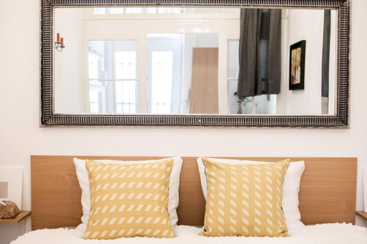 Cosy And Central Apartment With 4 Bedrooms And A/C Budapest Esterno foto